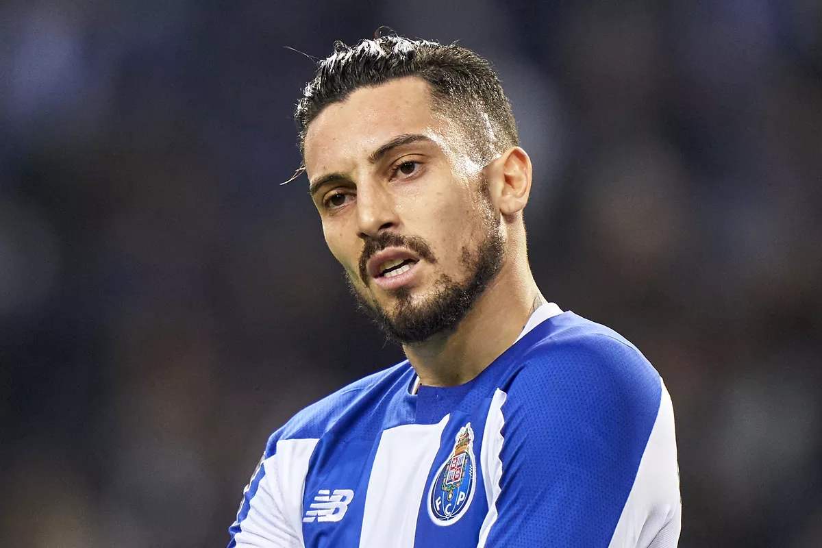 包含风云突变!北京首钢今夜再遭质疑;葡超版图或变;球迷炸锅;赛程密集仍需轮换的词条-九游娱乐官方